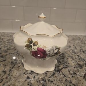 Porcelain Covered Sugar Bowl with Rose Motif and Gold Trim - White